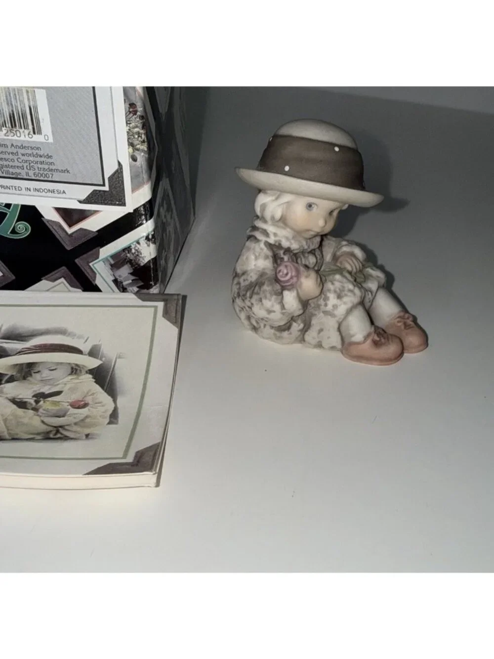 VINTAGE Kim Anderson Pretty As A Picture Figurine Thinking Of You #175366 1995